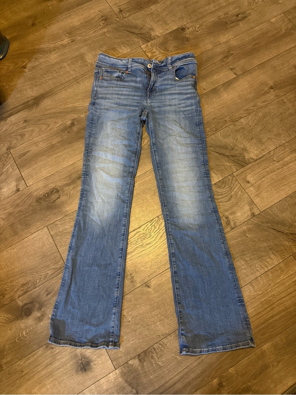 American eagle Classic Women's kickboit Jeans - Light Blue Wash- size 2